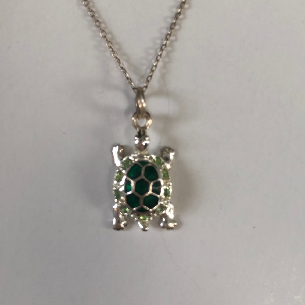 Turtle Necklace - Picture 2 of 2